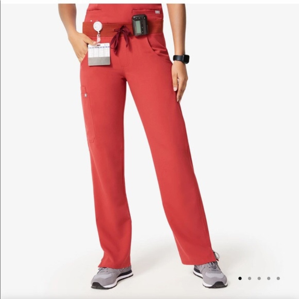 FIGS kade scrub pants